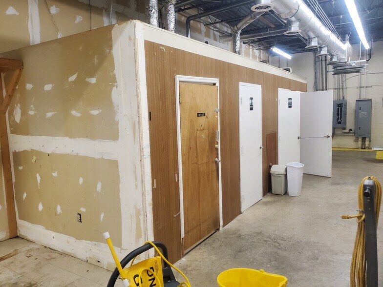 More Photos Of 10188 Dayton Pike, Soddy Daisy Light Manufacturing For Lease