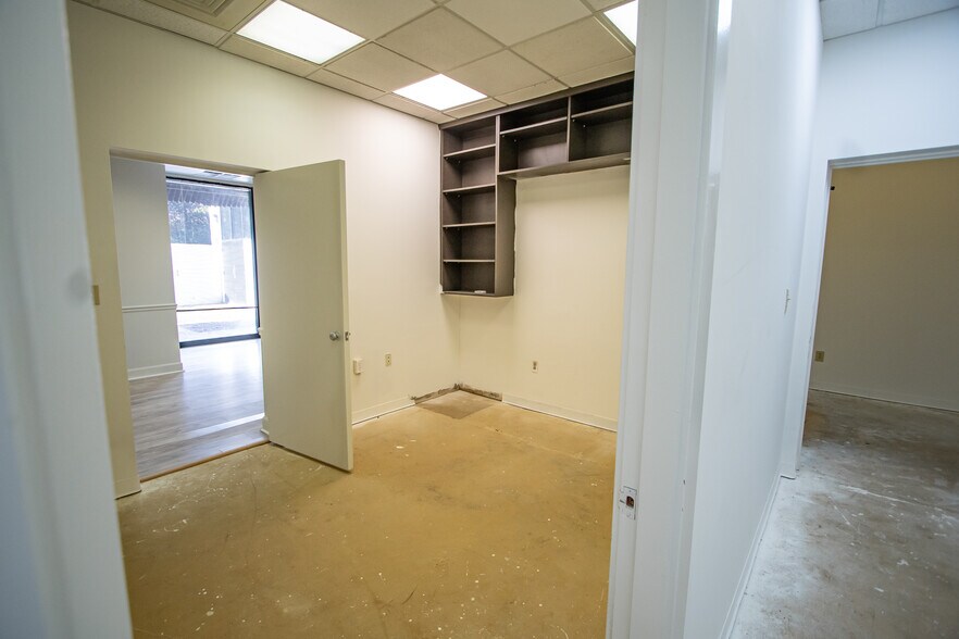 More Photos Of 200 Dillon Cir, Spartanburg Office For Sale