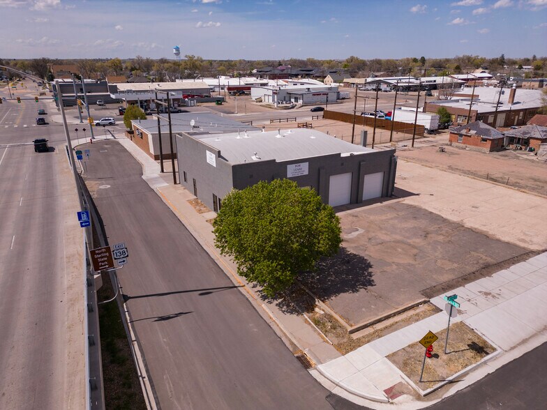 Primary Photo Of 210 Chestnut St, Sterling Showroom For Lease