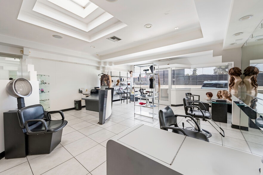 More Photos Of 4632 E 7th St, Long Beach Storefront For Sale