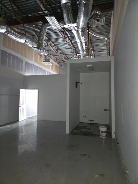 More Photos Of 413 NE Van Loon Ln, Cape Coral Light Distribution For Lease