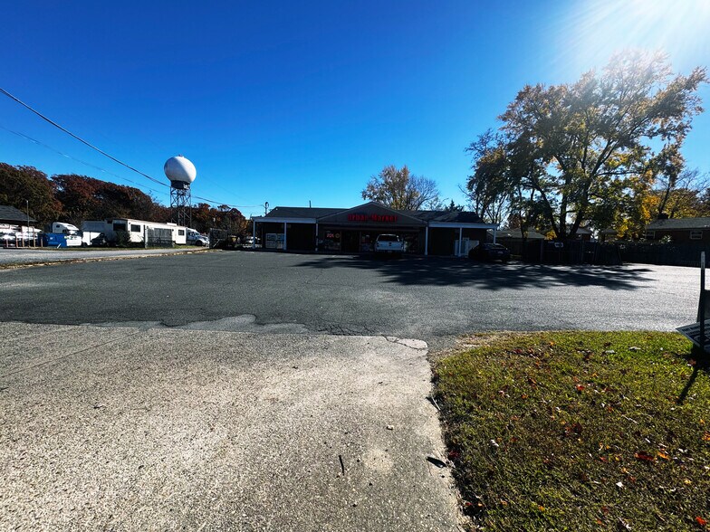 More Photos Of 9502 Allentown Rd, Fort Washington General Retail For Sale