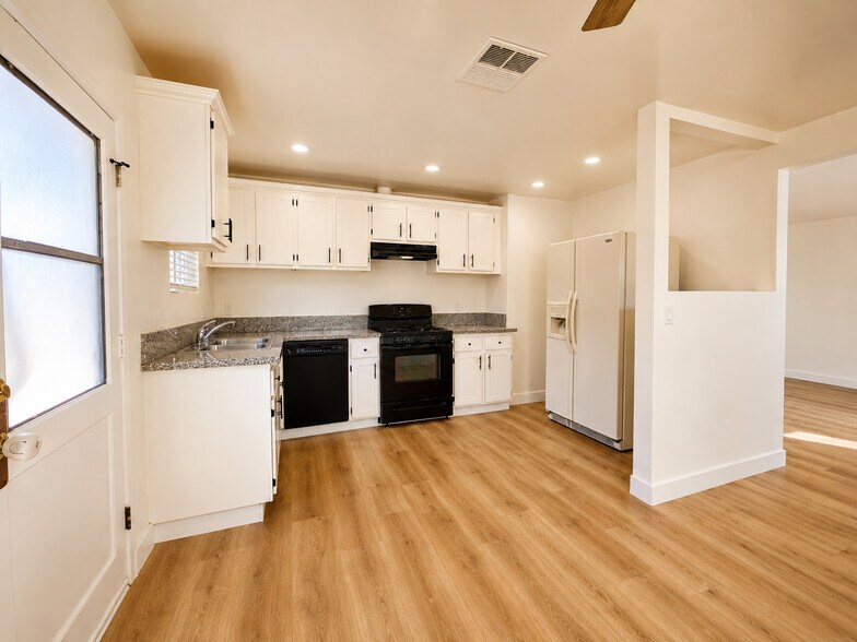 More Photos Of 1977 5th St, La Verne Multifamily For Sale