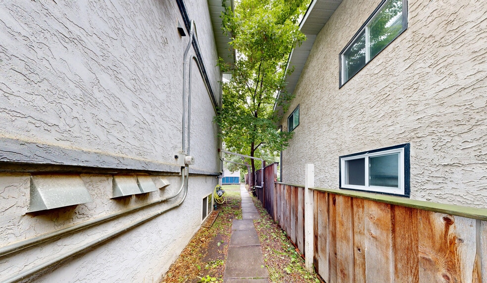 More Photos Of 7914-7916 110 St NW, Edmonton Apartments For Sale