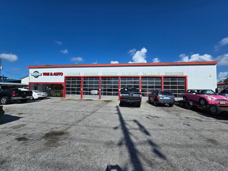 Primary Photo Of 1137 US Highway 19, Holiday Auto Repair For Sale
