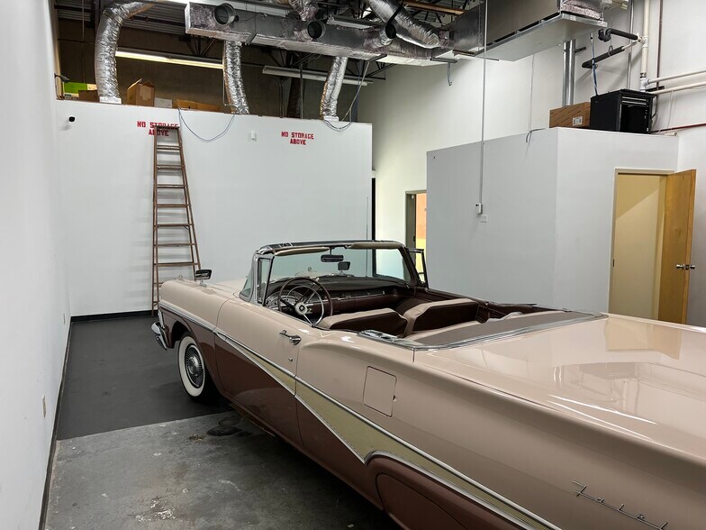 More Photos Of 2895 Jupiter Park Dr, Jupiter Light Manufacturing For Lease