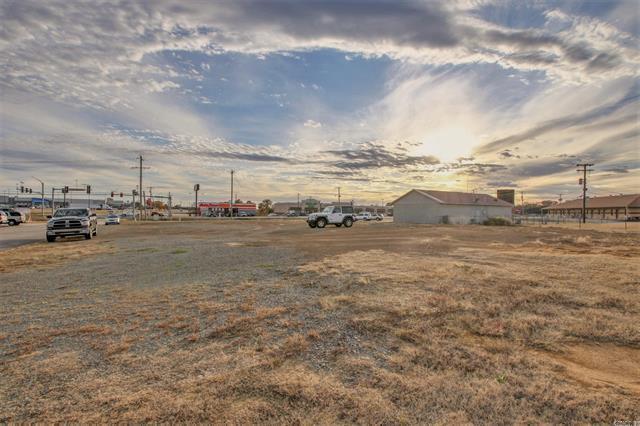 More Photos Of 2000 W Center St, Beebe Auto Dealership For Sale