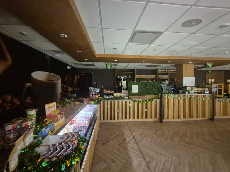 More Photos Of 470 Wheelers Farms Rd, Milford Unknown For Lease