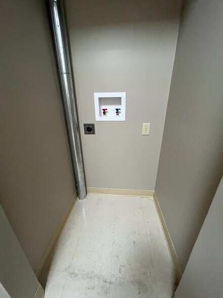 More Photos Of 1665 Highway 3125, Gramercy Fast Food For Lease