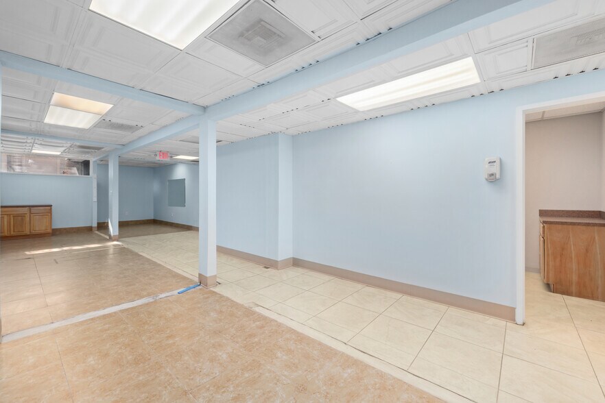 More Photos Of 2054 Park St, Jacksonville Medical For Lease
