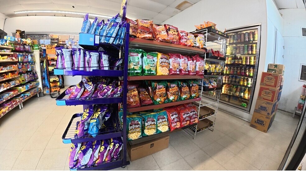 More Photos Of 2910 Victory Blvd, Portsmouth Convenience Store For Sale