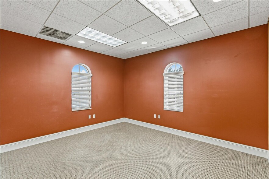 More Photos Of 8043 Spyglass Hill Rd, Melbourne Medical For Lease