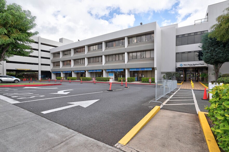 More Photos Of 98-1247 Kaahumanu St, Aiea Medical For Lease