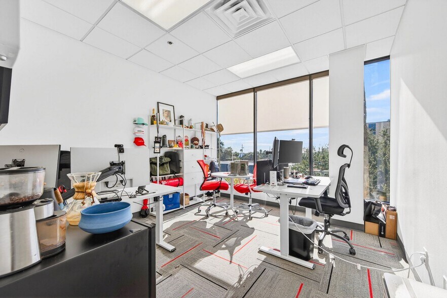 More Photos Of 930 S Harbor City Blvd SW, Melbourne Office For Sale