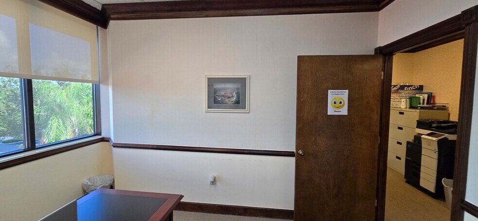 More Photos Of 2375 Tamiami Trl N, Naples Loft Creative Space For Sale