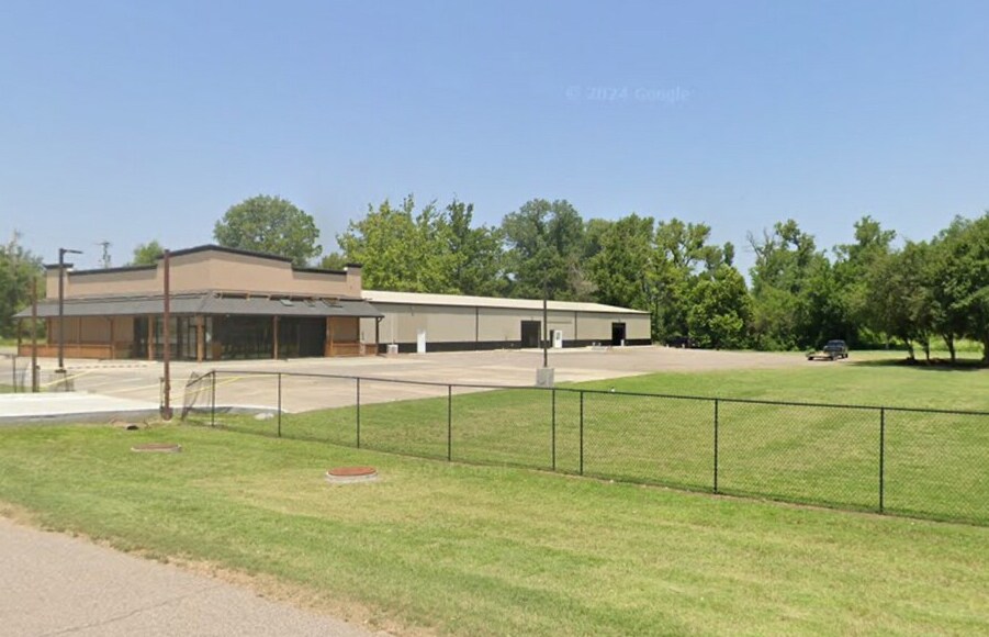 More Photos Of 12007 NE 23rd St, Choctaw Industrial For Sale
