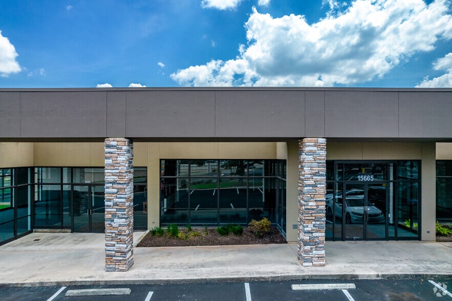 More Photos Of 15665-15689 San Pedro Ave, San Antonio Unknown For Lease