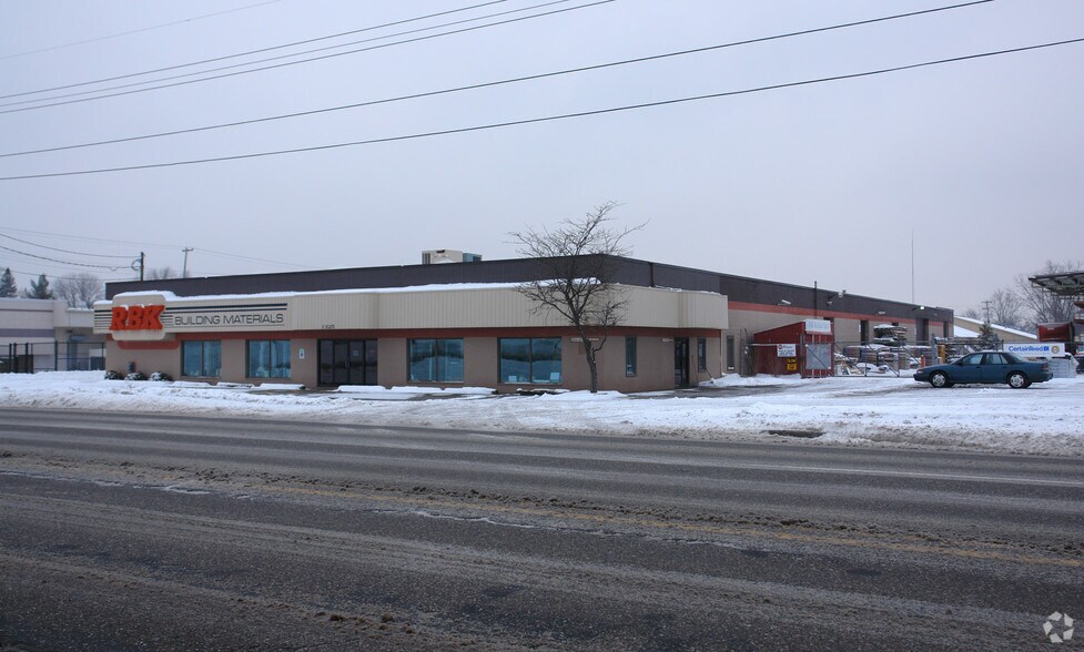 More Photos Of 1325 E Jolly Rd, Lansing Warehouse For Sale