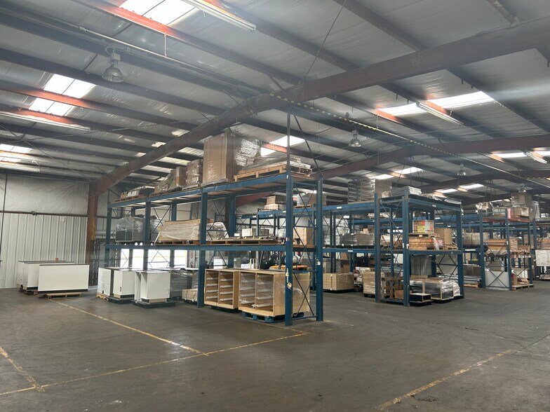 More Photos Of 1809 S Peyco Dr, Arlington Warehouse For Sale