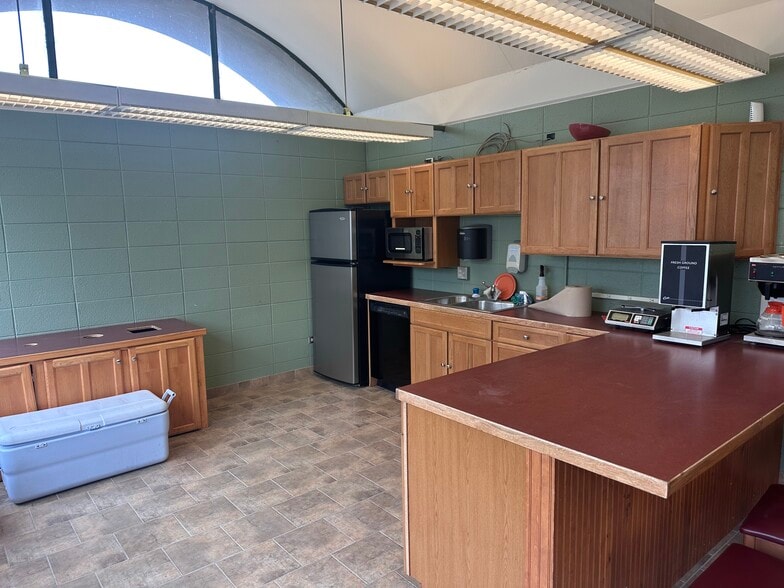 More Photos Of 4629 N Overland Trl, Laporte Unknown For Lease