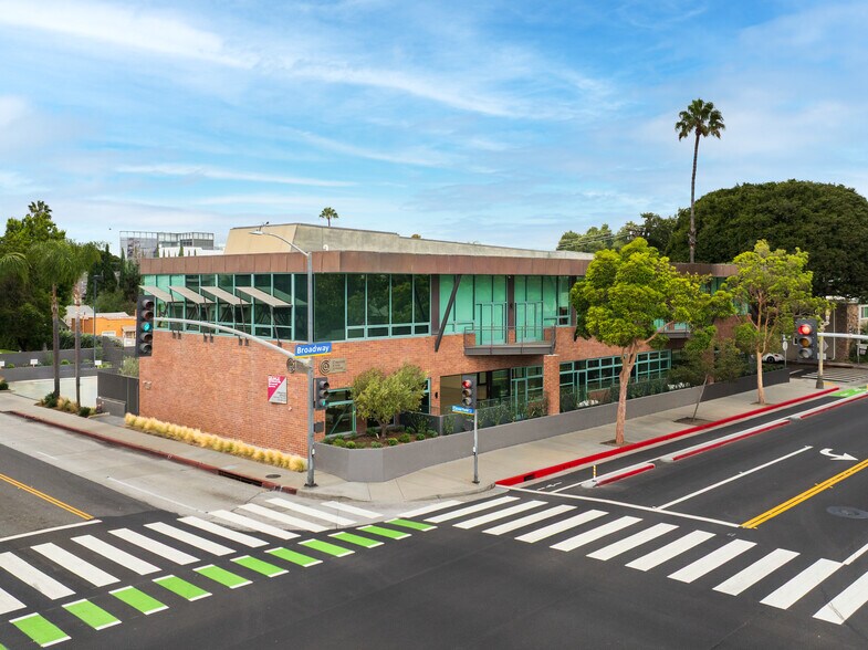 More Photos Of 1447 Cloverfield Blvd, Santa Monica Office For Lease