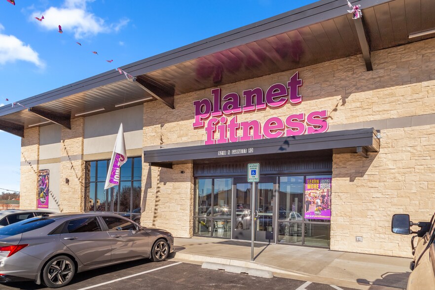 More Photos Of 9291 Garnett rd, Owasso General Retail For Sale