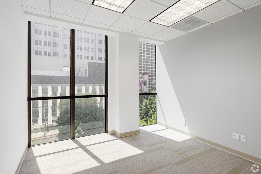More Photos Of 835 Wilshire Blvd, Los Angeles Loft Creative Space For Lease