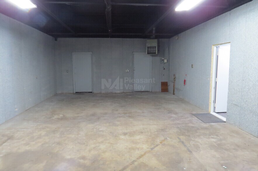 More Photos Of 675-685 High Grove Blvd, Akron Warehouse For Lease