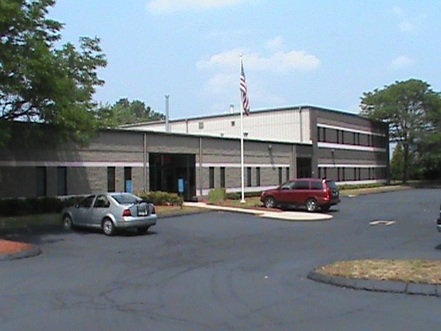 Primary Photo Of 12 Corporate Dr, North Haven Flex For Lease