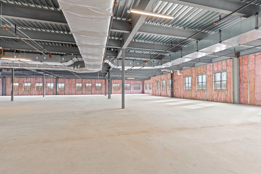 More Photos Of 6455 W Campus Oval, New Albany Medical For Lease