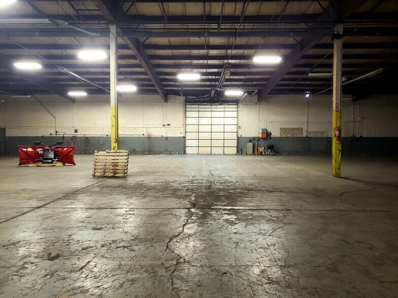 More Photos Of 240 Westminster Rd, West Seneca Warehouse For Lease