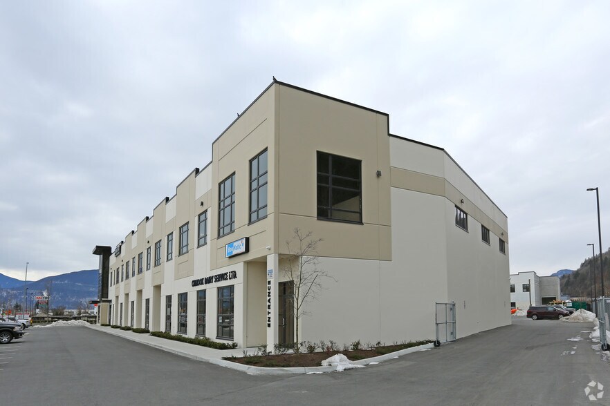 More Photos Of 43995 Progress Way, Chilliwack Light Distribution For Lease