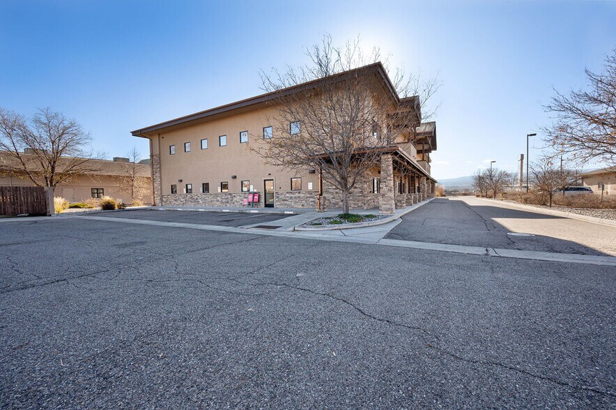 More Photos Of 2474 Patterson Rd, Grand Junction Office For Sale