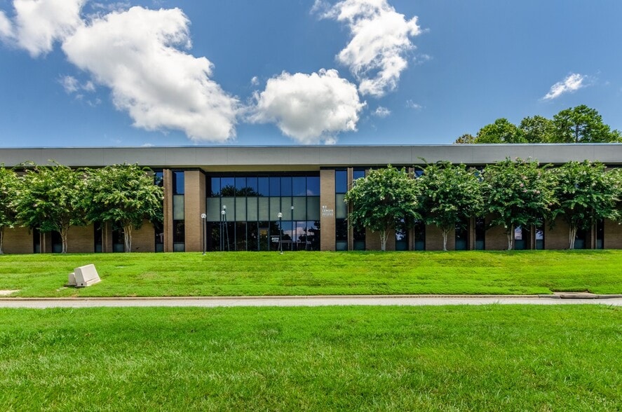 More Photos Of 1 Centerview Dr, Greensboro Unknown For Lease