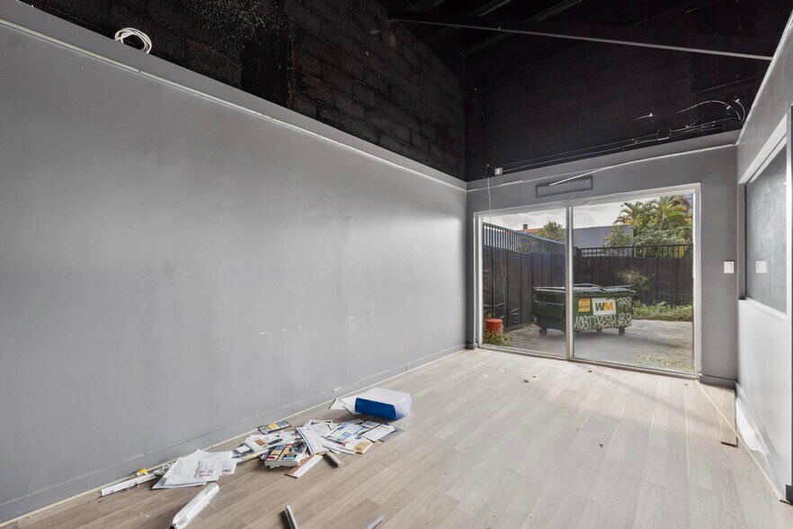 More Photos Of 535 NW 29th St, Miami Warehouse For Sale