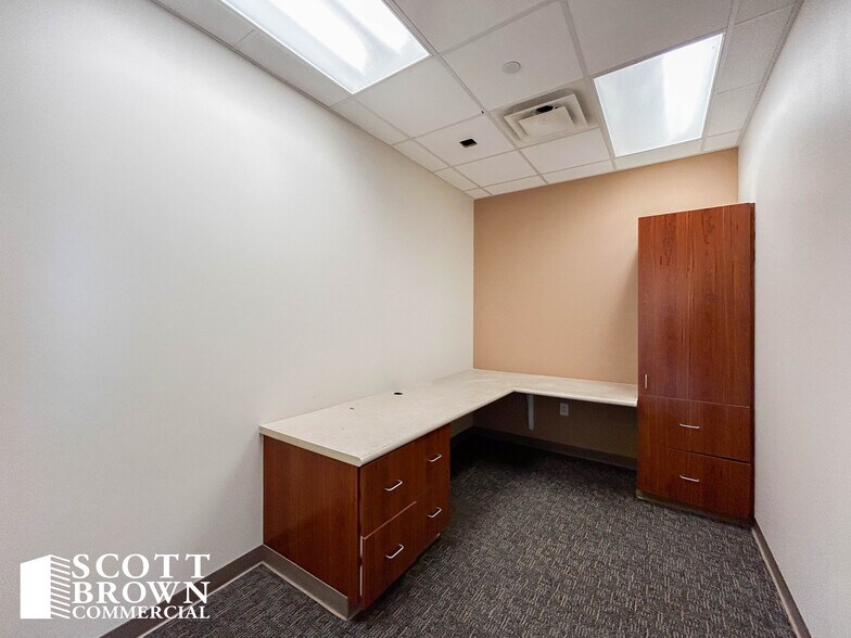 More Photos Of 2700 Village Pky, Highland Village Office For Lease