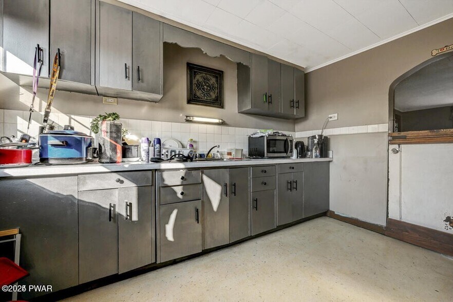 More Photos Of 620-622 E Market St, Scranton Office Residential For Sale