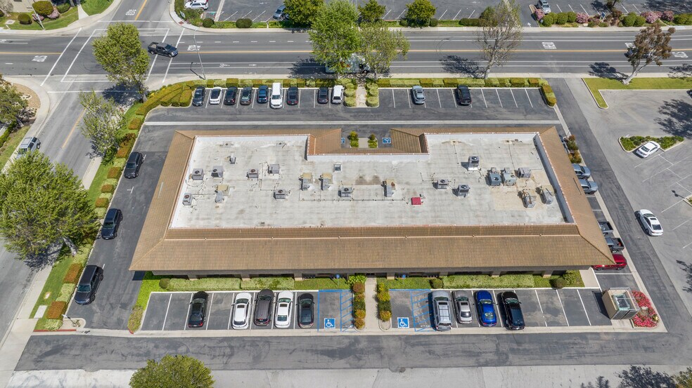 More Photos Of 445 Rosewood Ave, Camarillo Medical For Sale