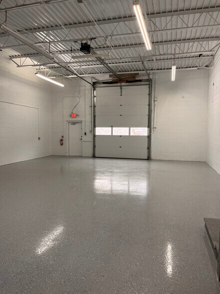 More Photos Of 850 York St, Plymouth Flex For Sale