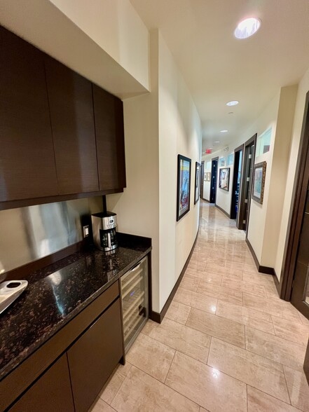 More Photos Of 20900 NE 30th Ave, Aventura Office Residential For Sale