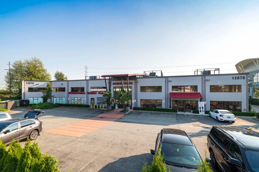 More Photos Of 12070 88 Ave, Surrey Storefront For Sale