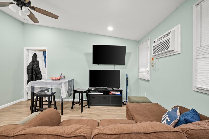 More Photos Of 5590 Paw Paw Lake Rd, Coloma Apartments For Sale