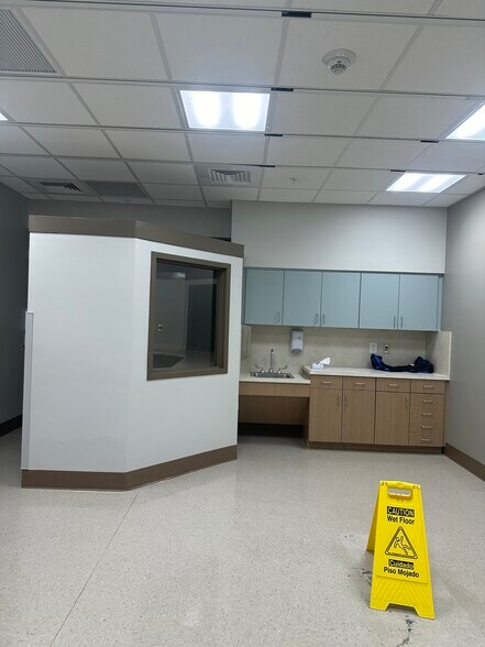 More Photos Of 3481 N University Dr, Coral Springs General Retail For Sale