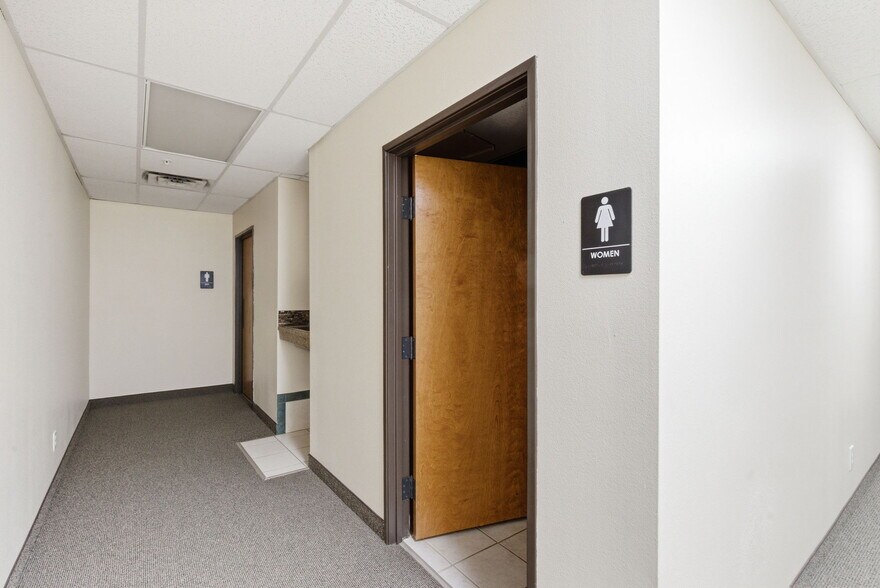 More Photos Of 129 Ranch House rd, Willow Park Specialty For Sale