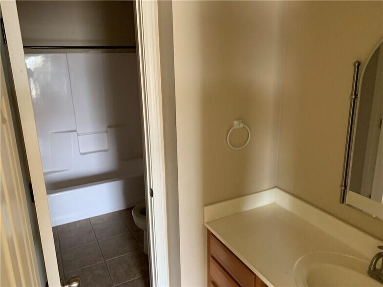 More Photos Of 108-118 E Blake St, Hinton Apartments For Sale