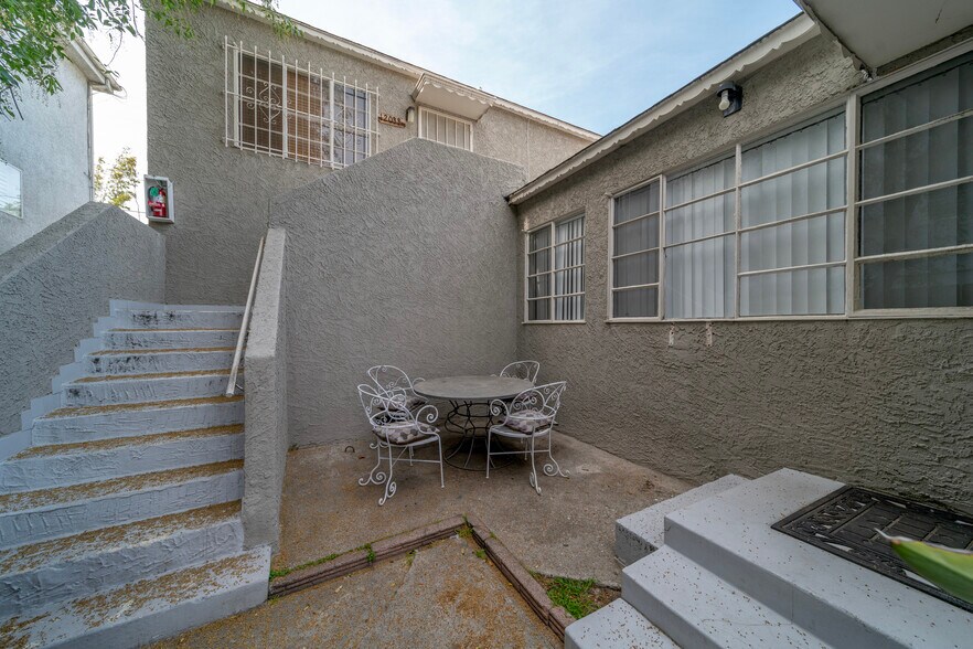 More Photos Of 12029 Washington Pl, Los Angeles Multifamily For Sale