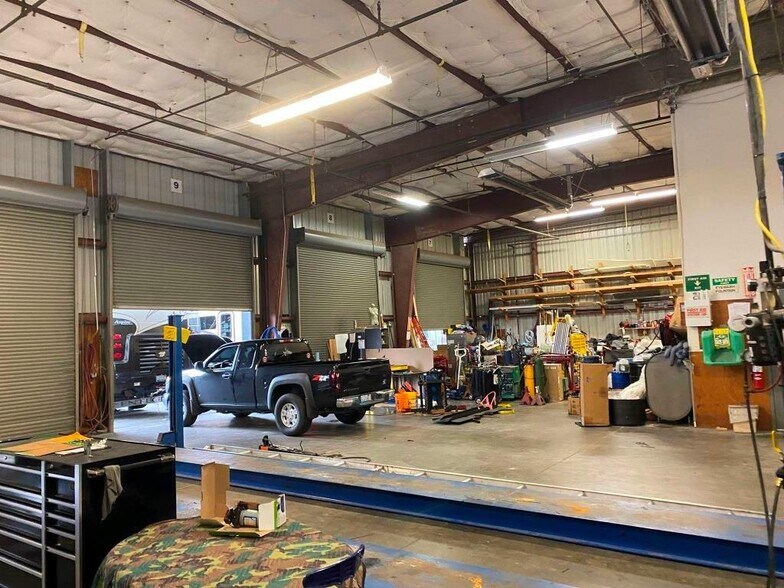 More Photos Of 12218 Highway 99, Everett Auto Dealership For Sale