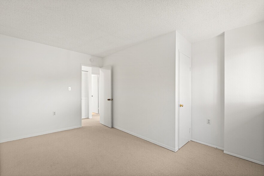 More Photos Of 611 Hendley St, Santa Rosa Apartments For Sale