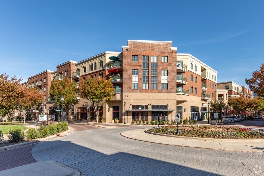 More Photos Of 721 Governor Morrison St, Charlotte Unknown For Lease