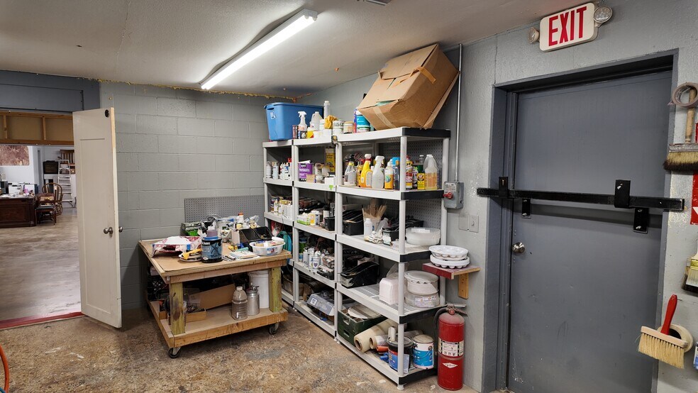 More Photos Of 5467 N Main St, Joplin Freestanding For Sale